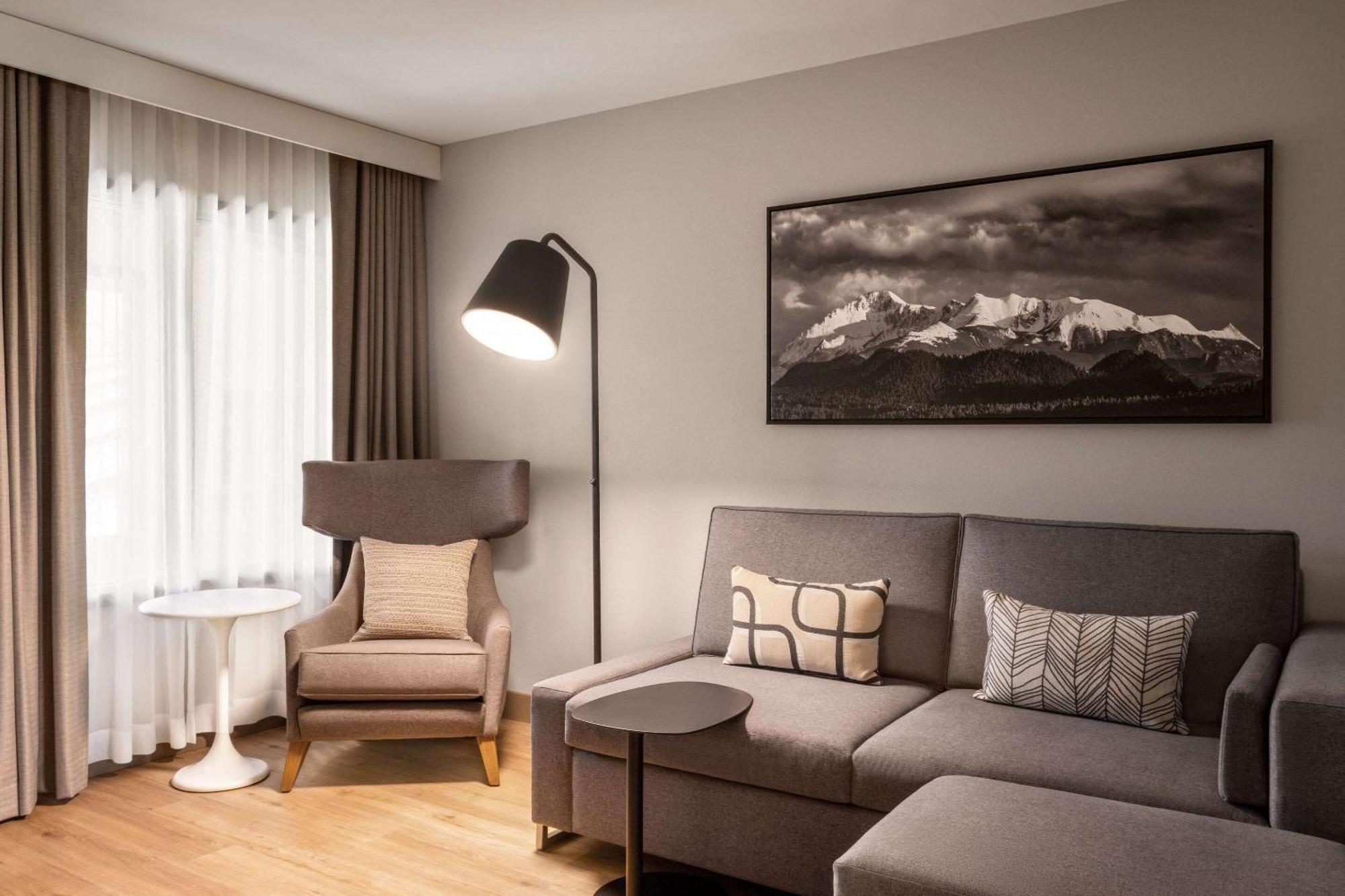 Radisson Hotel Colorado Springs Airport Екстериор снимка
